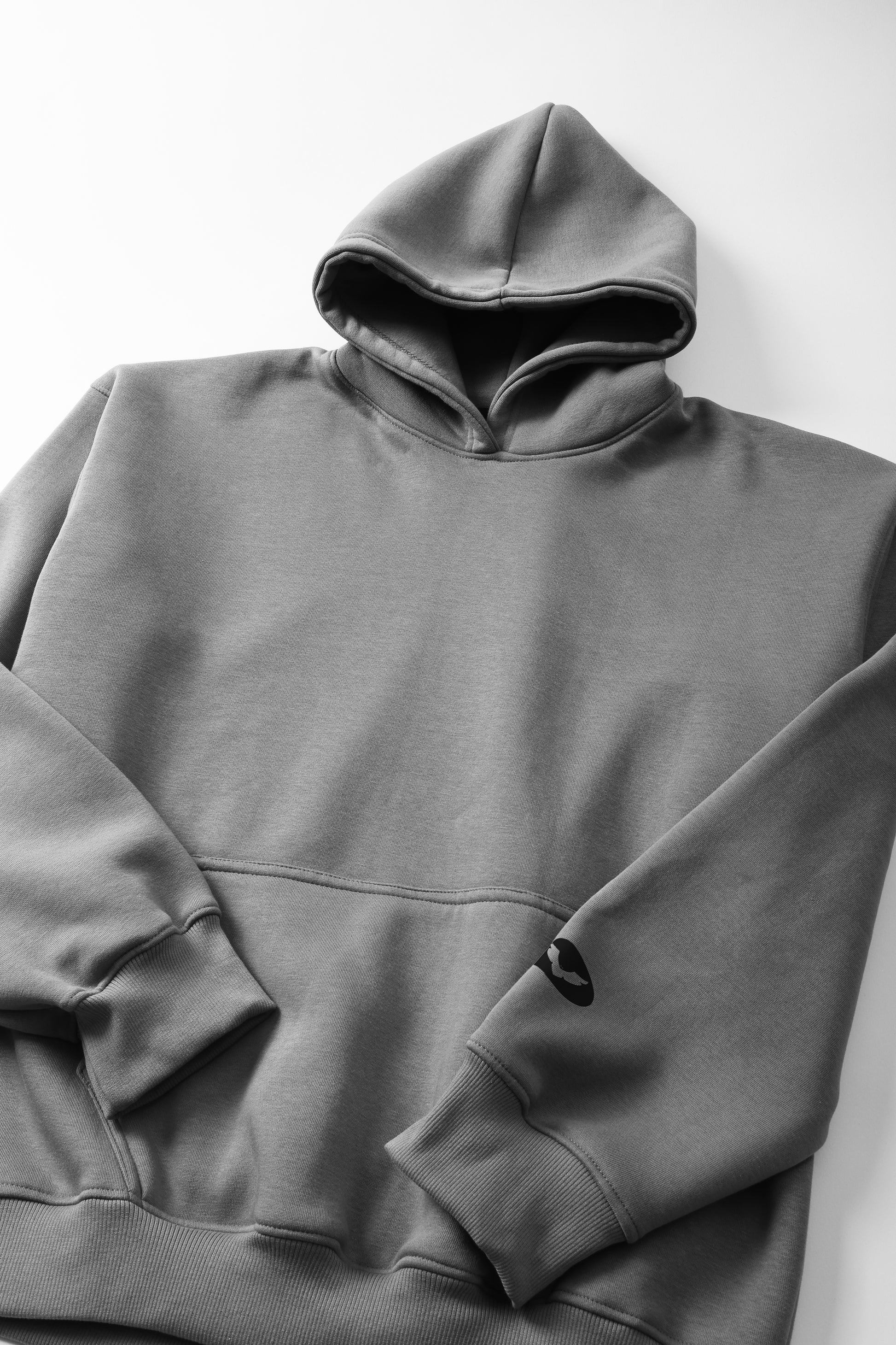 #grayhoodie #greyhoodie #frontplainhoodie 
#backprinthoodie #millionaire #wealth #cottonfleec